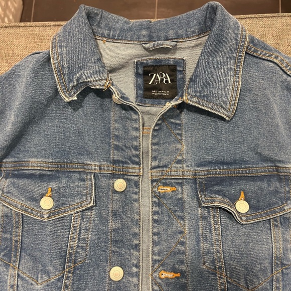 Zara Medium Jean Jacket - Picture 2 of 4